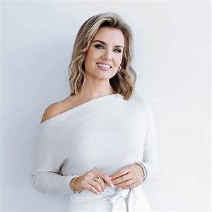 Jillian Mele Biography; Net Worth, Salary, Husband, Married, No Makeup Photos, Measurements