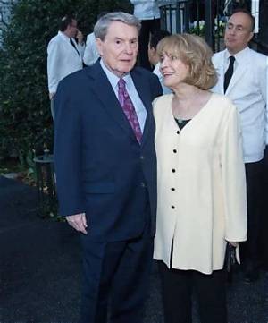 Jim Lehrer Bio, Wiki, Wife (Kate Lehrer), Daughters, Net Worth, Cause of Death, Age, Family, Political Affiliation, Obituary, Funeral and Instagram