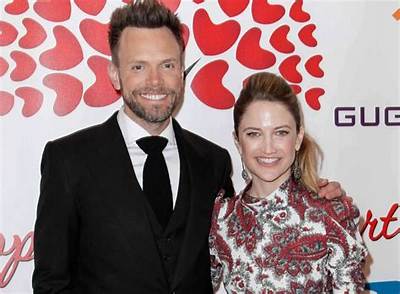 Joel Mchale – Bio, Wife, Height, Net Worth, Age, Wiki, Kids, Family