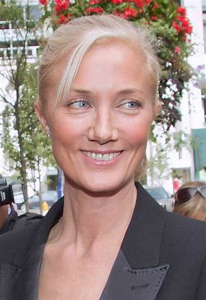 Joely Richardson: Dating, Net Worth, Tattoos, Smoking & Body Measurements