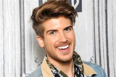 Joey Graceffa (Youtuber) Wiki, Bio, Age, Height, Weight, Girlfriend, Net Worth, Facts