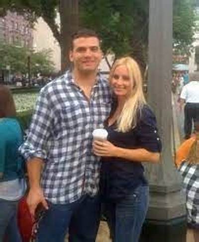 Joey Votto Wife or Girlfriend: Is He Married to Jeanne Paulus?