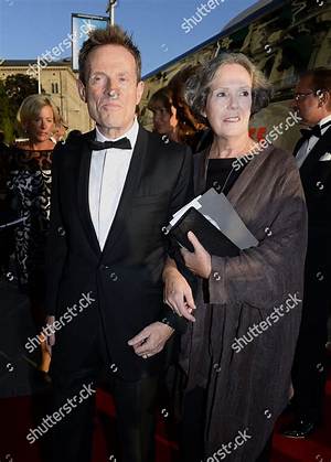 John Paul Jones Bio, Music Career, Wife, Age, Networth, Songs and Education