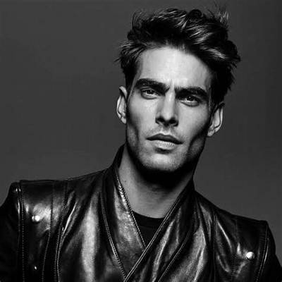 Jon Kortajarena Bio, Wiki, Age, Height, Wife, Children, Mother, Movies, Hombre, and Net Worth