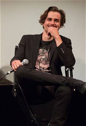 Jon-Michael Ecker Height, Weight, Net Worth, Age, Birthday, Wikipedia, Who, Instagram, Biography