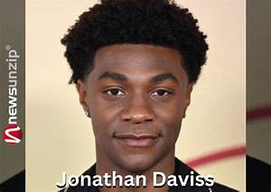 Jonathan Daviss- Wiki, Age, Girlfriend, Ethnicity, Net Worth, Height, Career