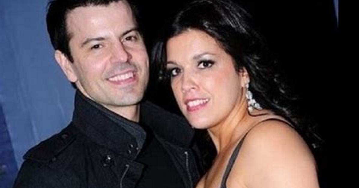 Jordan Knight: Wife, Net Worth, Tattoos, Smoking & Body Facts