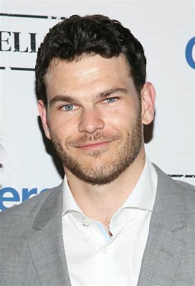 Josh Helman Bio, Wiki, Age, Height, Family, Wife, Net Worth and Movies