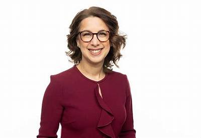 Julie Hyman Bio, Wiki, Age, Height, Married, Salary, Net Worth, Leaving Bloomberg