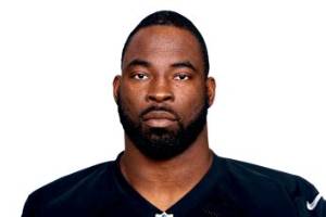 Justin Tuck: Wife, Net Worth, Tattoos, Smoking & Body Facts
