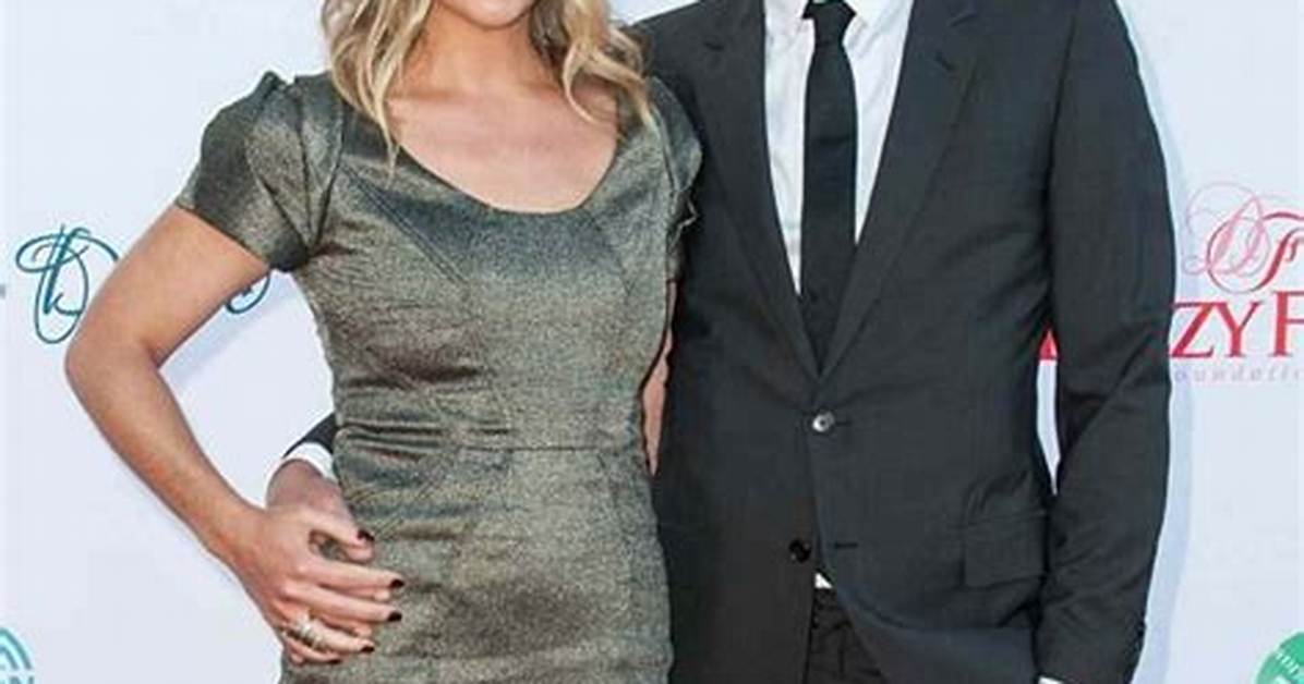 K. A. Applegate Biography, Age, Daughter, Married, Books, Net Worth