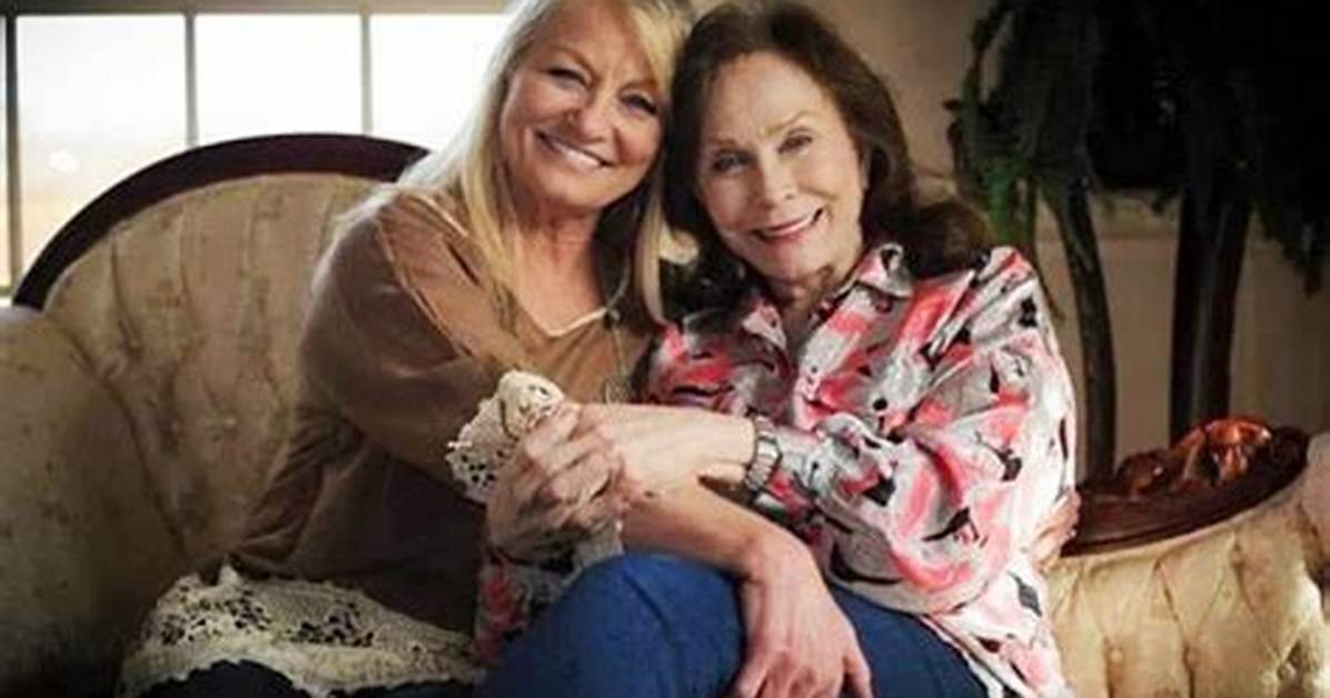Kacey Musgraves Death Hoax: Is She Related to Loretta Lynn? Family and Net Worth