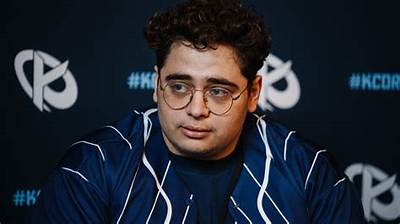 Kameto Twitch Age, Instagram and Real Name: 10 Facts to Know On