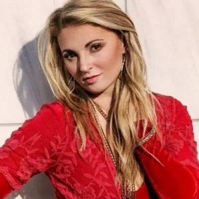 Karen Waldrup Bio, Age, Wiki, Net Worth, Height, Biography, Boyfriend, Wikipedia, Married