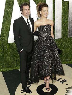 Kate Beckinsale: Husband, Net Worth, Tattoos, Smoking & Body Measurements