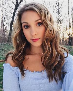 Katie Feeney- Age, Boyfriend, Height, Net Worth, Ethnicity, Religion