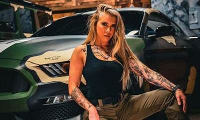 Katie Noel Biography; Net Worth, Age, Height, Truck, Songs, Merch, Education and Real Name