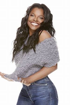 Keesha Sharp: Husband, Net Worth, Tattoos, Smoking & Body Measurements