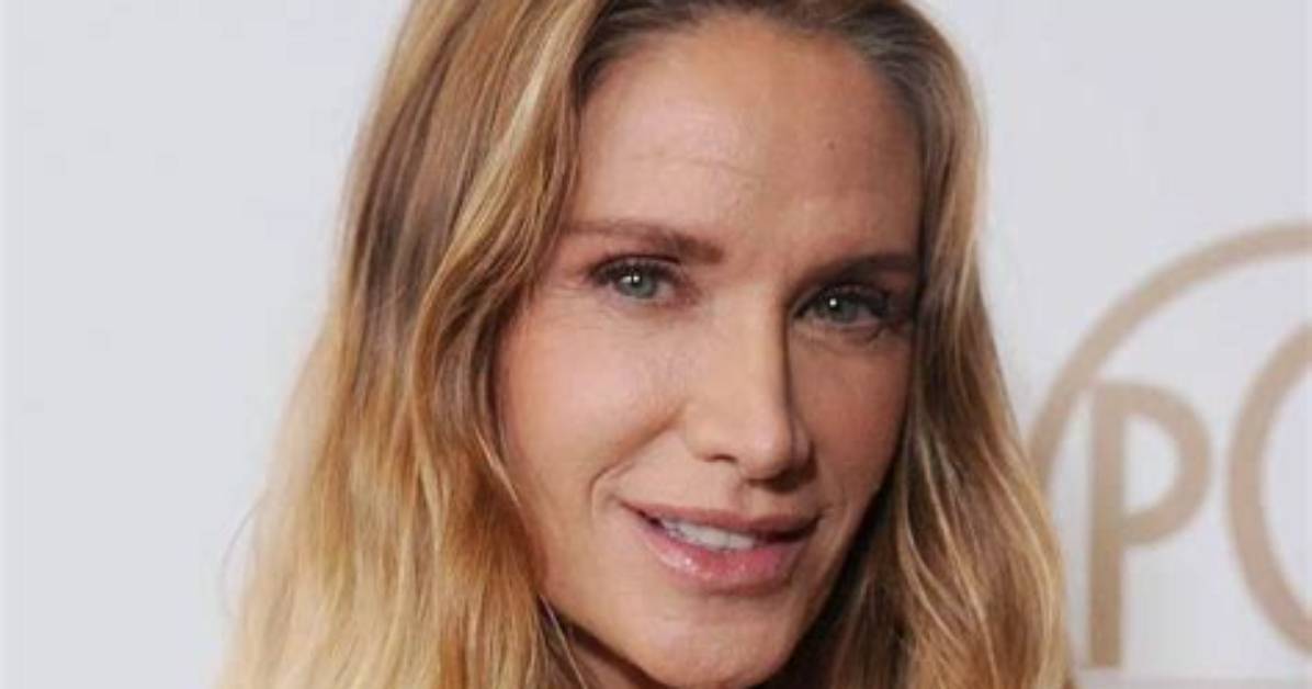 Kelly Lynch: How She Met and Married Her Soul Mate Mitch Glazer
