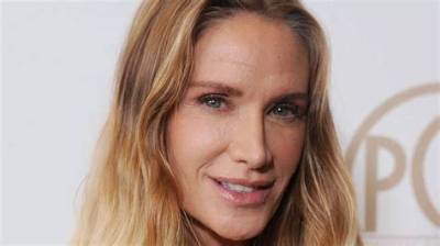 Kelly Lynch: How She Met and Married Her Soul Mate Mitch Glazer