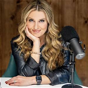 Kelly Sutton (Journalist) Bio, Wiki, Age, Height, Husband, Kids, Wsmv Tv, Salary, and Net Worth