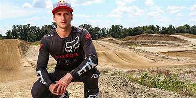 Ken Roczen Bio, Wiki, Age, Height, Arm, Surgery, Wife, Salary, Net Worth