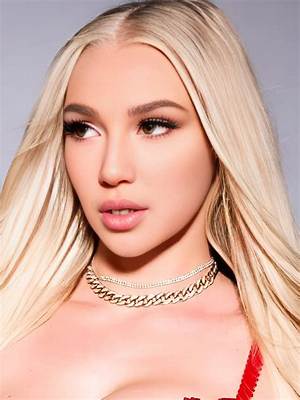 Kendra Sunderland (Model) Wiki, Bio, Age, Height, Weight, Boyfriend, Net Worth, Family, Career, Facts
