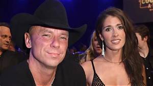 Kenny Chesney Girlfriend Fans Wonder Is He Is Still Dating with Mary Nolan