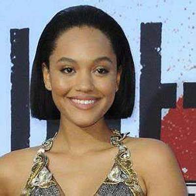 Kiersey Clemons Age, Wiki, Biography, Net Worth, Dating, Boyfriend, Gay, Parents