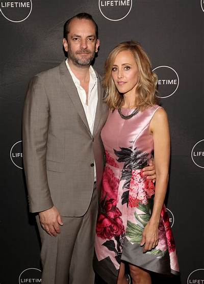 Kim Raver: Husband, Net Worth, Tattoos, Smoking & Body Measurements