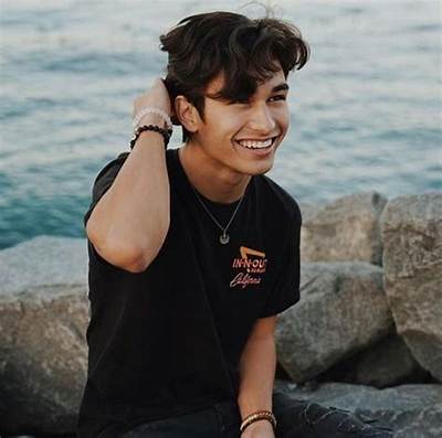 Kiocyr3 Tiktok Age, Ethnicity, Real Name, Height, Merch: How Old Tall?