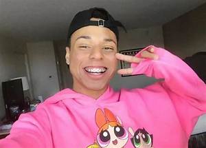 Larray Youtuber Bio, Wiki, Age, Height, Boyfriend, Salary and Net Worth