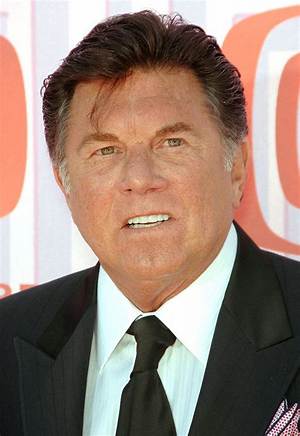 Larry Manetti Biography, Age, Net Worth, Height, Wife, Stroke, Health and Magnum Pi