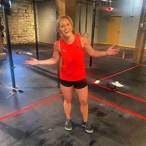 Laura Bannon Age Wikipedia, Biography Net Worth, Married, Husband, Height