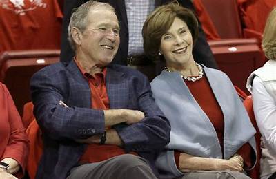 Laura Bush (George W. Bush Wife) Wiki, Bio, Age, Height, Weight, Net Worth, Family, Career, Facts