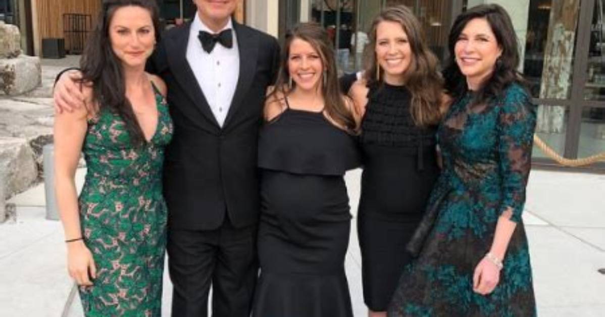 Laura Dimon Bio, Wiki, Age, Wedding, Husband, Parents, Daily News, Salary and Net Worth
