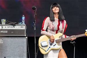 Laura Lee Khruangbin Announces Pregnancy in an Iconic Instagram Post