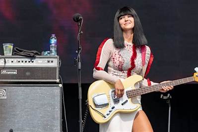 Laura Lee Khruangbin Announces Pregnancy in an Iconic Instagram Post