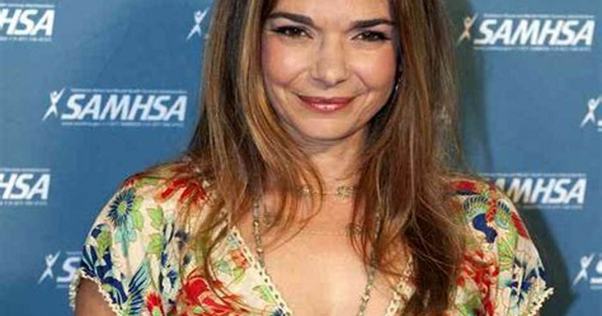 Laura San Giacomo Net Worth: Bio, Height, Age, Husband, Married