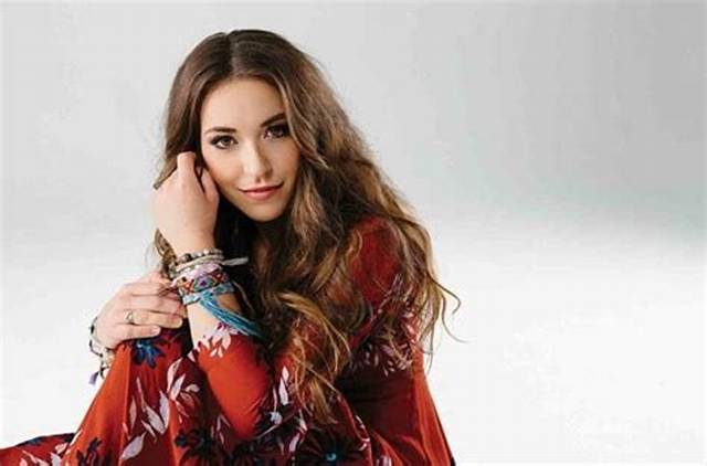 Lauren Daigle Biography – Is She Married and Who Is Her Husband?
