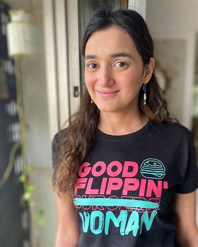 Lea Black Bio, Wiki, Age, Family, Tv Shows, Books, Cosmetics and Net Worth.