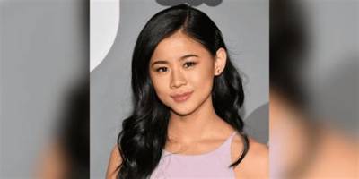 Leah Lewis Age, Wiki, Biography, Height in Feet, Parents, Husband, the Voice, Movie