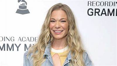 Leann Rimes Songs, Movies and Tv Shows, Age, Instagram, Masked Singer