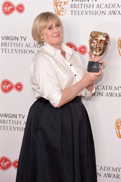 Learn About Sarah Lancashire Weight Gain Reasons with Before and After Photos