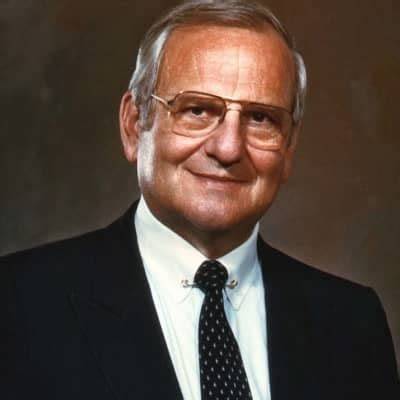 Lee Iacocca Bio, Age, Net Worth, Spouse, Book, Health, Quotes, Delorean