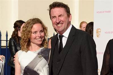 Lee Mack Wife Tara Mckillop and Family of 4, Meet His Three Children