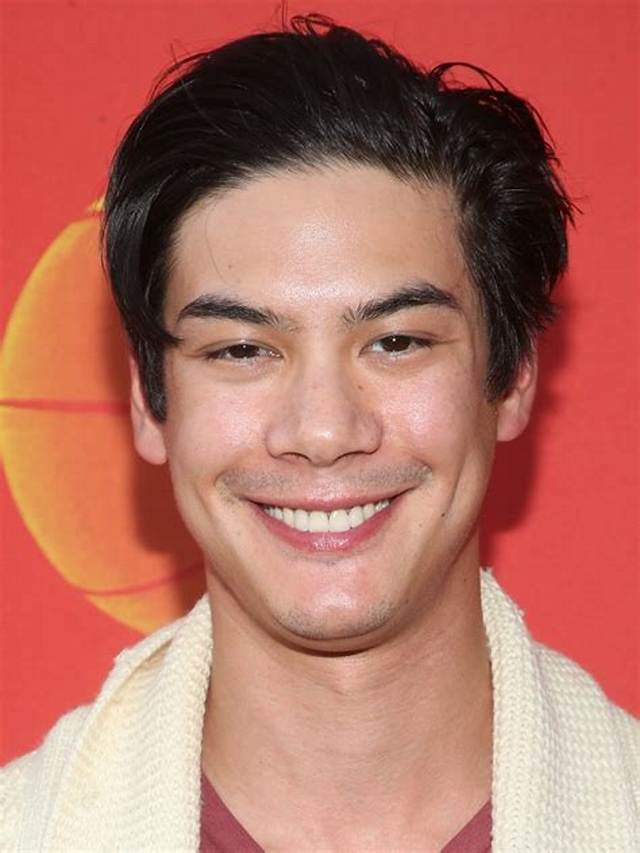 Legacies: Actor Ben Levin Wikipedia Height Age; Net Worth & Wife – Is He Married?