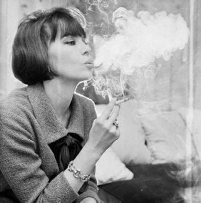 Leslie Caron: Dating, Net Worth, Tattoos, Smoking & Body Measurements