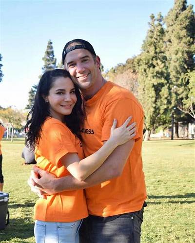 Lewis Howes Is Not Married to Wife. Dating a Girlfriend: Martha Higareda