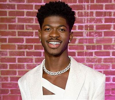 Lil Nas X Bio, Wiki, Age, Height, Parents, Siblings, Relationship, Old Town Road, Net Worth, Instagram